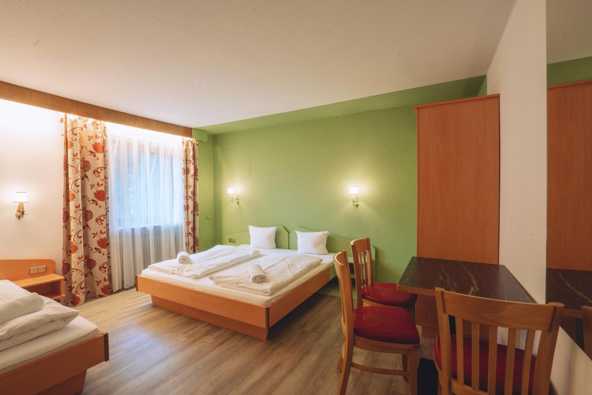 Philipop-Up Hostel Scharnitz Extérieur photo